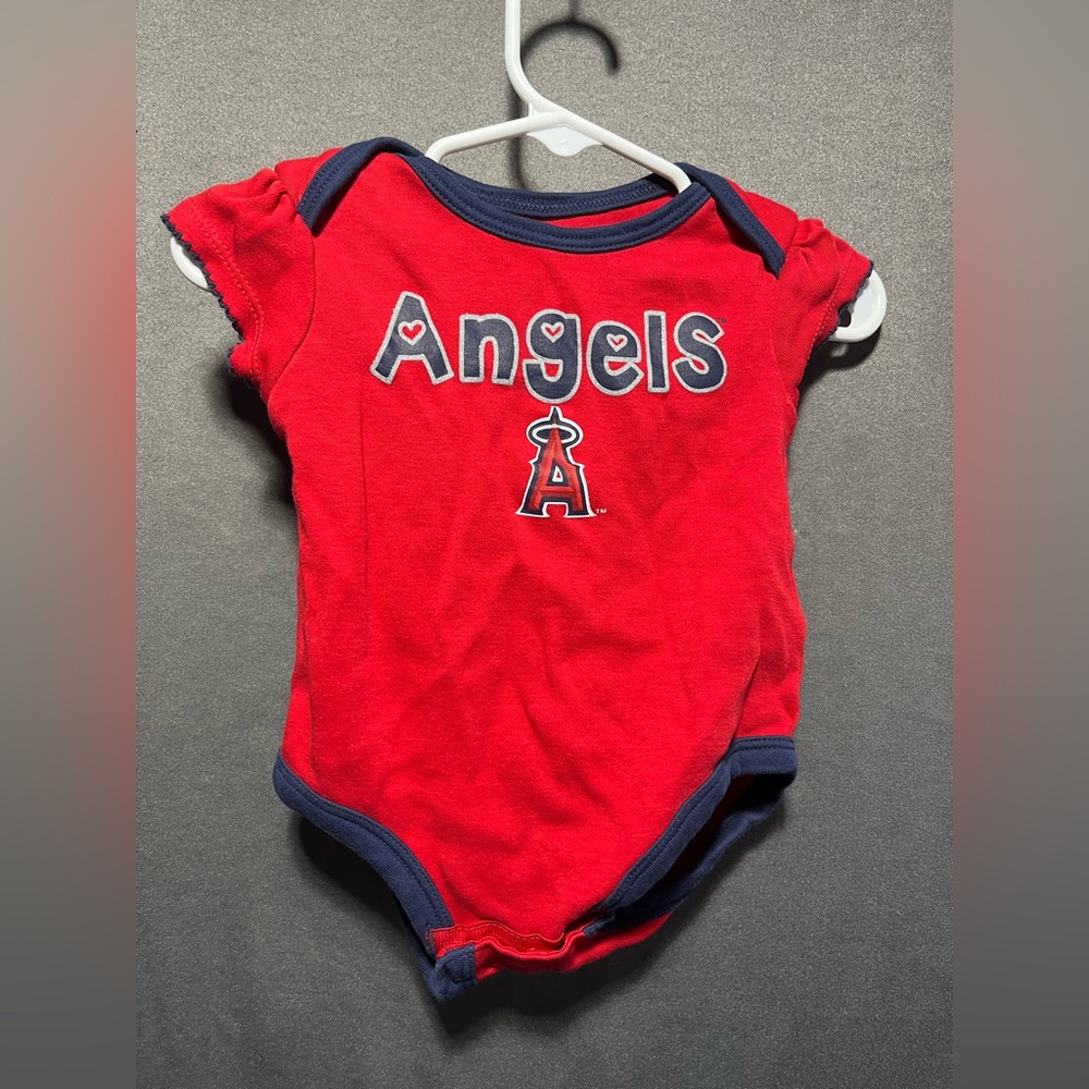 Angels Genuine Merchandise - Bodysuit - Girls - Red - 6-9M - New.
